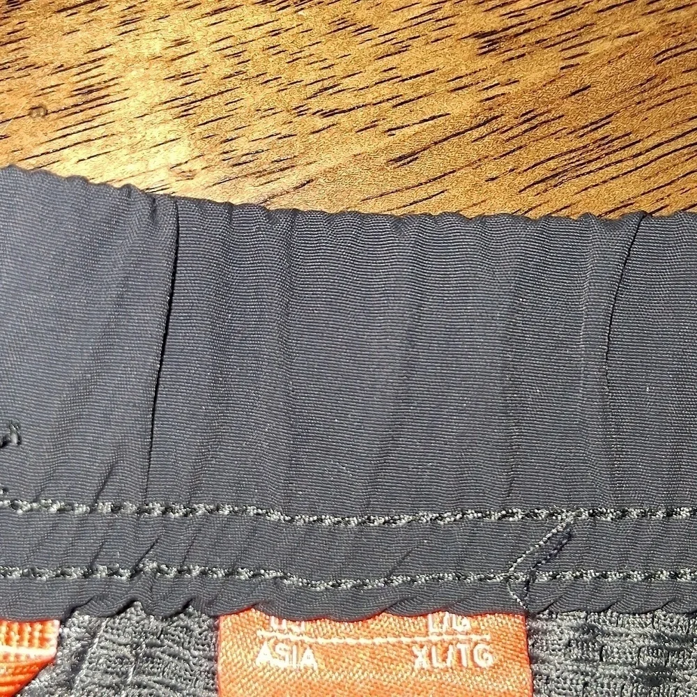 Merrell Charcoal Color Hiking Camping  Outdoor Shorts Size 15